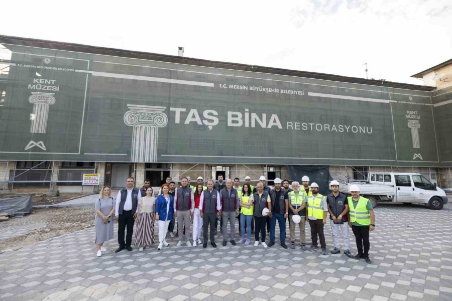 ’kent Müzesi’ Yapılacak Taş Bina’da Restorasyon Çalışmaları Sürüyor