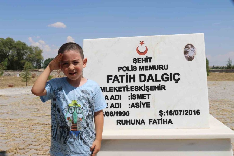 15 Temmuz Şehidinin 5 Yaşındaki Yeğeni De Dayısı Gibi Polis Olmak İstiyor