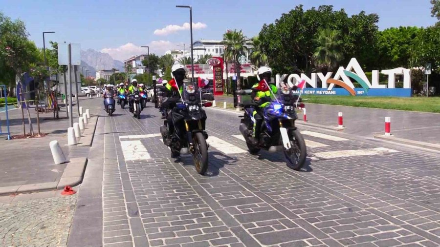 Polis, Jandarma Ve Sahil Güvenlik’ten 15 Temmuz Korteji