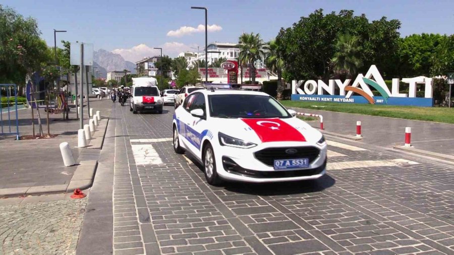 Polis, Jandarma Ve Sahil Güvenlik’ten 15 Temmuz Korteji