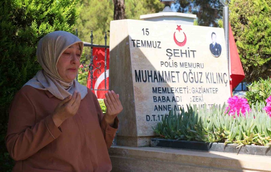 15 Temmuz Demokrasi Ve Milli Birlik Günü Etkinlikleri Şehit Mezarlarını Ziyaret İle Başladı