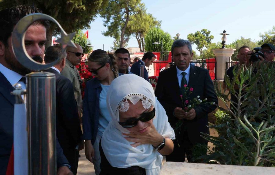 15 Temmuz Demokrasi Ve Milli Birlik Günü Etkinlikleri Şehit Mezarlarını Ziyaret İle Başladı