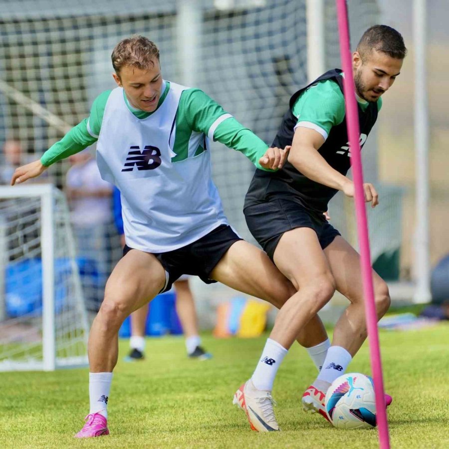 Konyaspor, Kayseri Kampındaki Hazırlıklarını Sürdürüyor