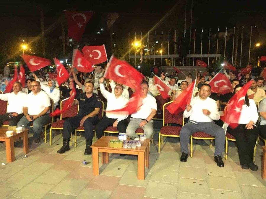 Mersin Erdemli’de 15 Temmuz Coşkusu