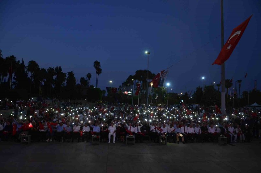 Mersin’de 15 Temmuz Anma Yürüyüşü Düzenlendi, Demokrasi Nöbeti Tutuldu