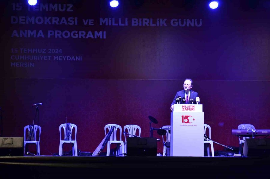 Mersin’de 15 Temmuz Anma Yürüyüşü Düzenlendi, Demokrasi Nöbeti Tutuldu