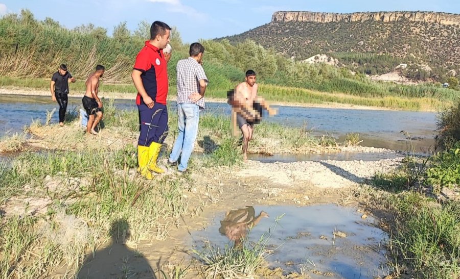 Irmağa Giren Çocuk, Boğularak Hayatını Kaybetti