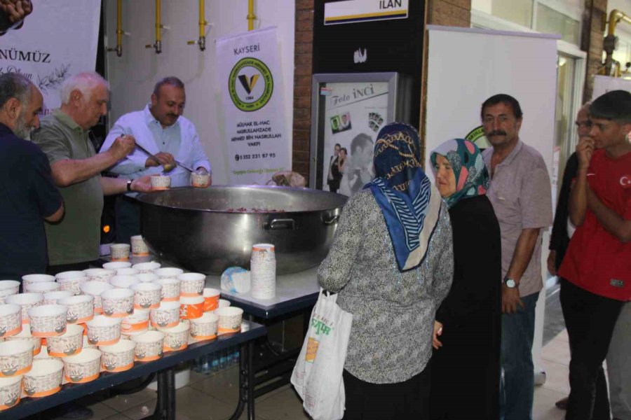 Nasrullahzade Vakfı Çocukların Yüzünü Güldürüyor