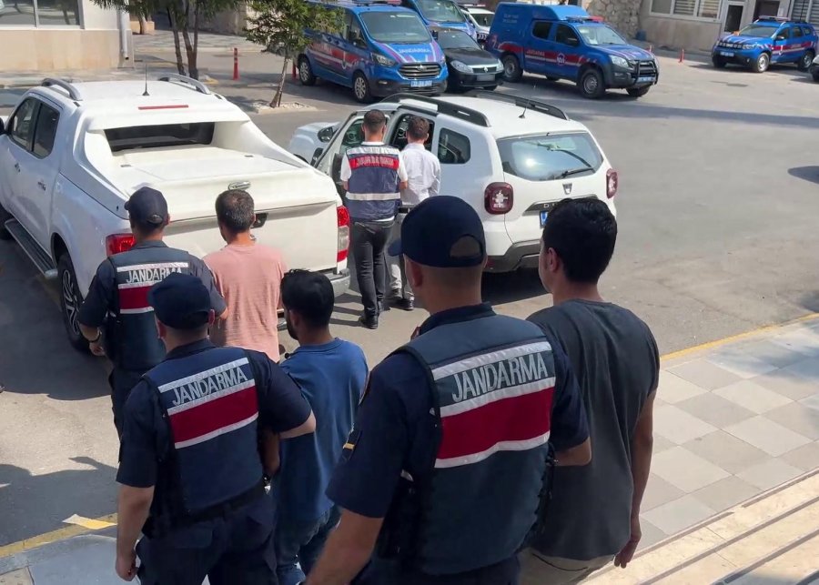 Mersin’de Pkk/kck Operasyonu: 5 Gözaltı