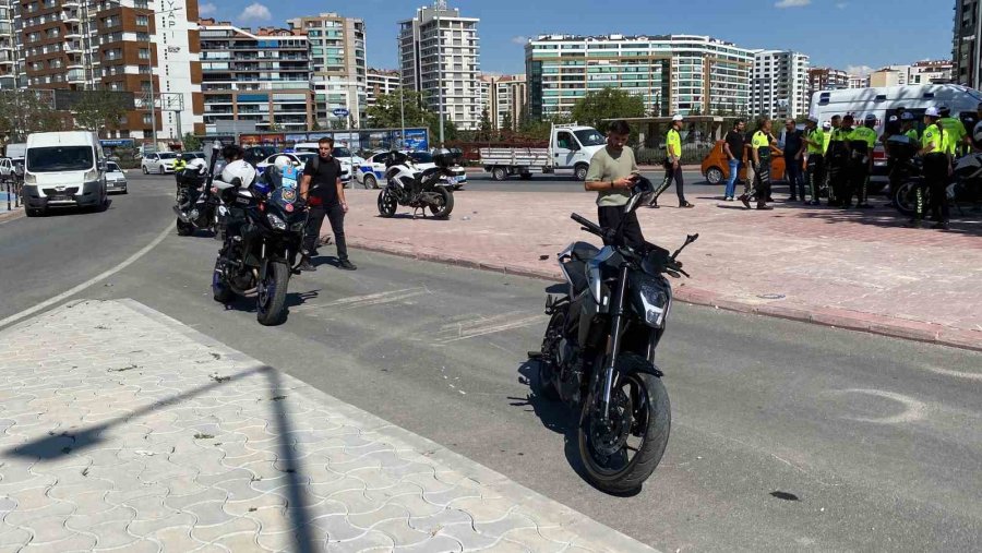 Motosiklet Kazasında 1’i Polis 2 Kişi Yaralandı