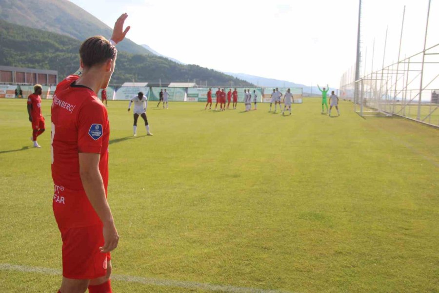 Konyaspor Hazırlık Maçında Almere City’yi Mağlup Etti