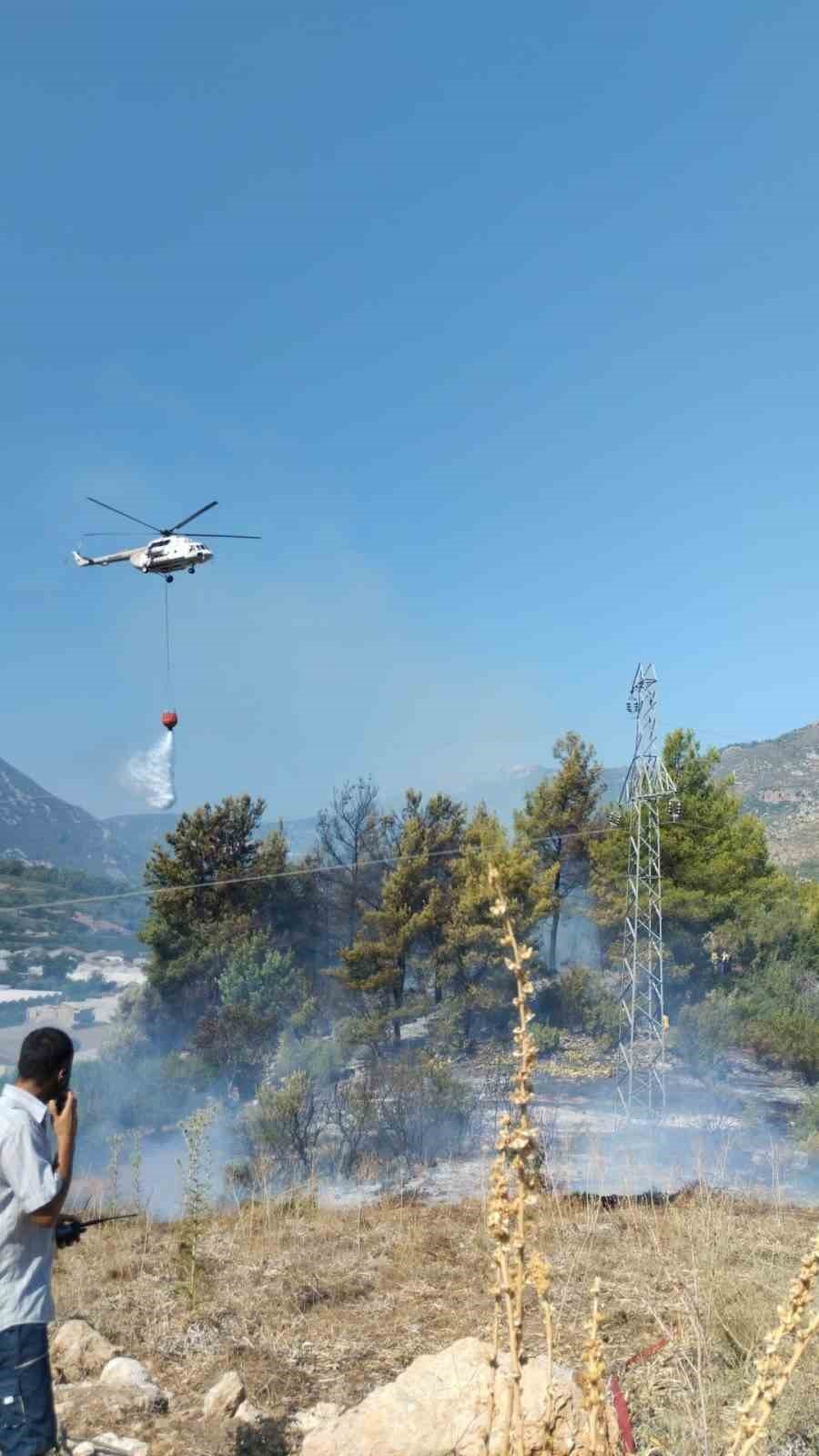 Adrasan’da Çıkan Yangın, Büyümeden Söndürüldü