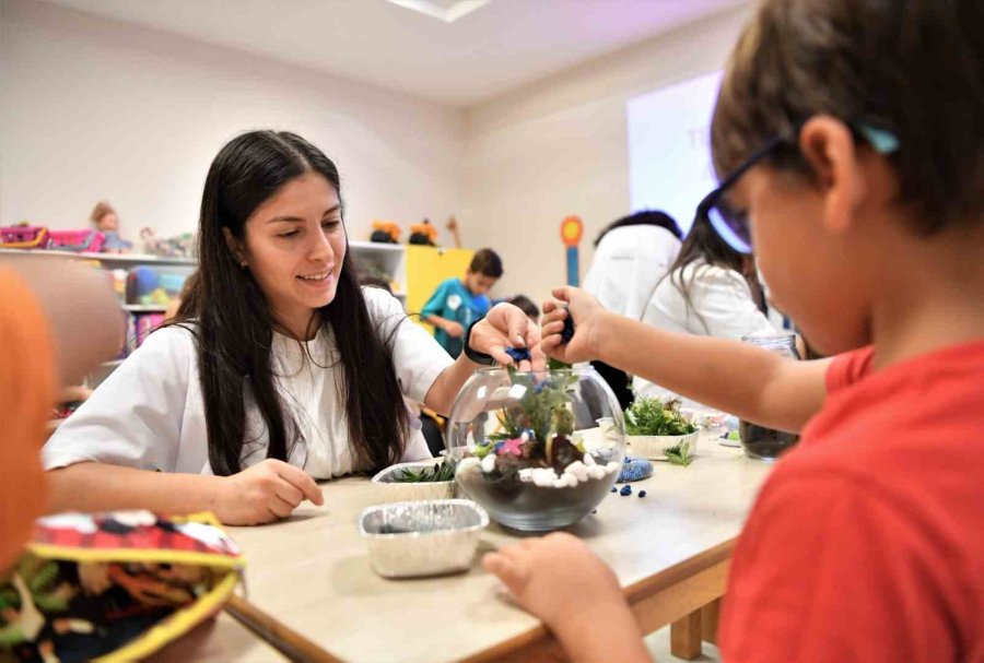 Yeşil Bir Gelecek İçin İlk Adım, Minik Eller Teraryumlarını Yaptı