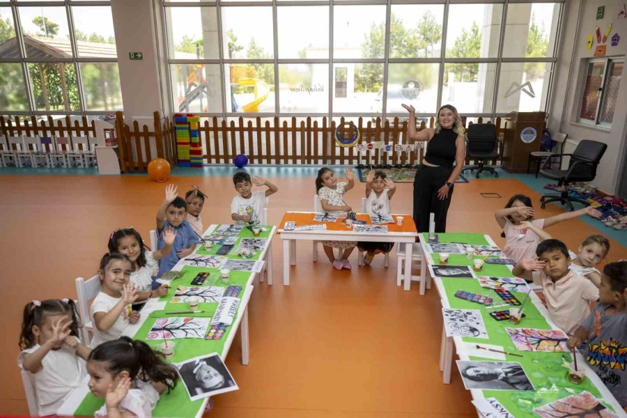 Gülnar Çocuk Atölyesi’nde Çocuklar Bilim Ve Sanatla Öğreniyor