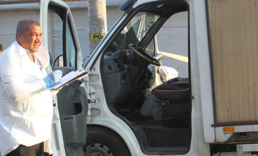 Kaza Yapıp Kaçtı, Önce Çevreye Sonra Kendi Kalbine Ateş Etti