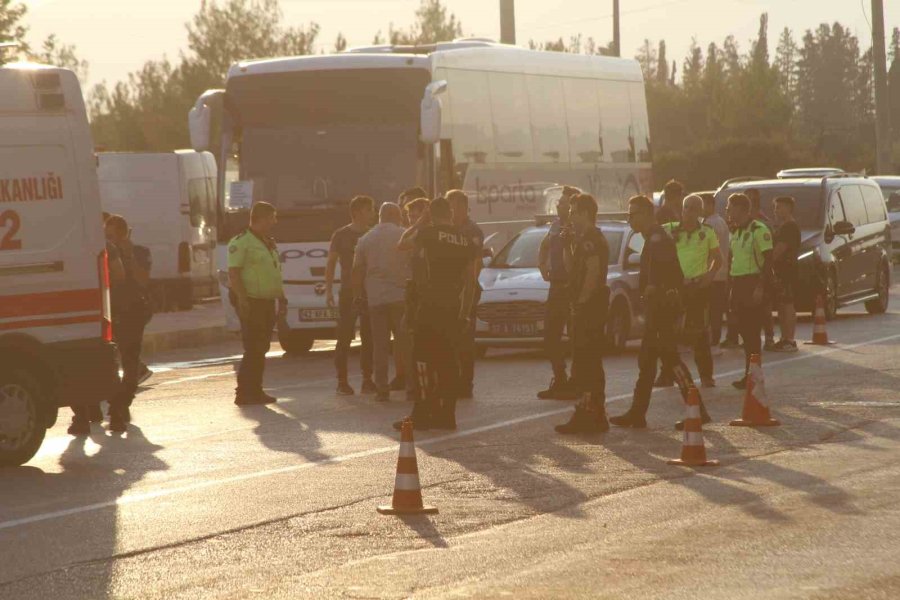 Kaza Yapıp Kaçtı, Önce Çevreye Sonra Kendi Kalbine Ateş Etti