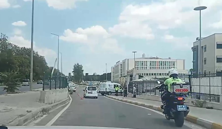 Tekne Kazasında Hayatını Kaybeden Atso Başkanı Bahar’ın Cenazesi Polis Eskortu Eşliğinde Adli Tıp Morguna Getirildi