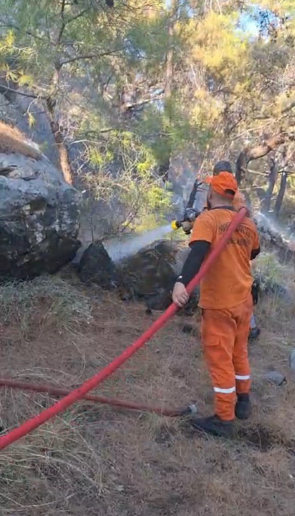 Antalya’daki Orman Yangını Kontrol Altına Alındı