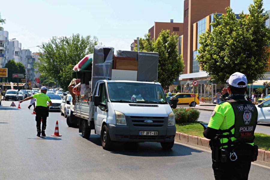 Trafik Ekiplerinin Havadaki Gözünden Kaçış Yok