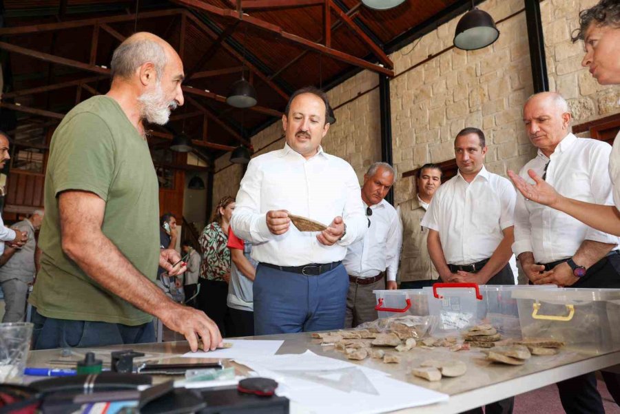 Vali Pehlivan, St. Paul Anıt Müzesi’nde İncelemelerde Bulundu