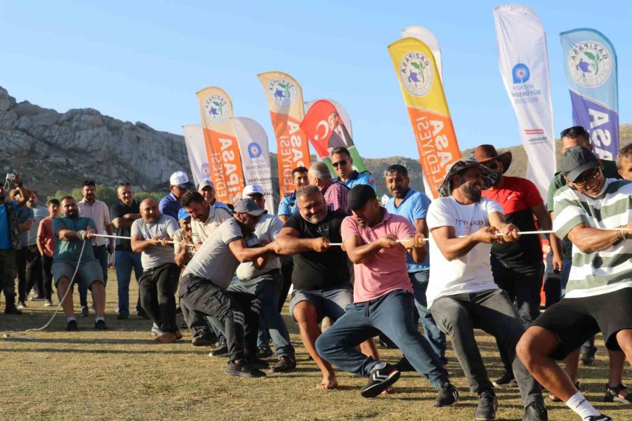 Antalya’da 1800 Rakımlı Yörük Göçü