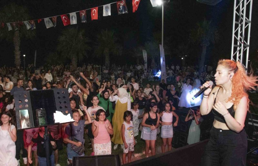 Aydıncık Sahili ’yaz Dostum’ Konserleriyle Renklendi