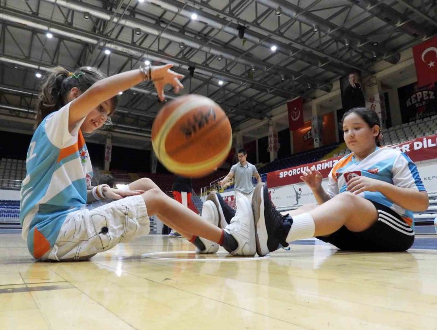 Kepez Basketbol Kulübü, Geleceğin Takımını Oluşturuyor