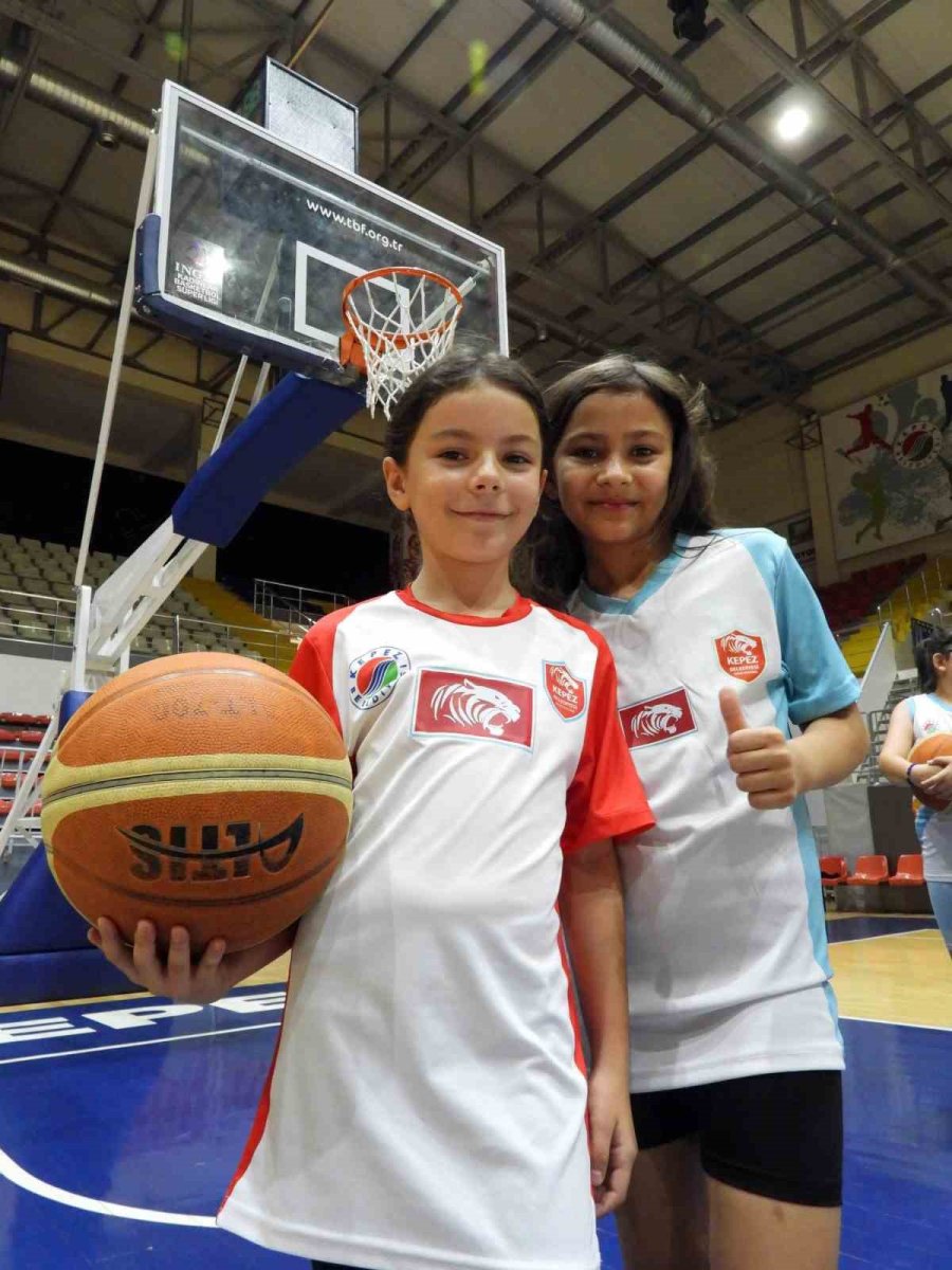 Kepez Basketbol Kulübü, Geleceğin Takımını Oluşturuyor