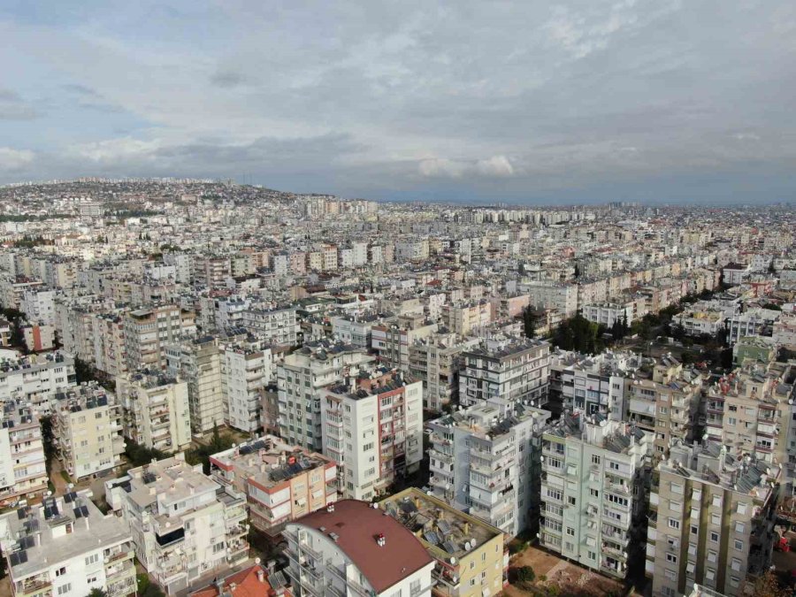 Antalya’da Yüksek Faiz Ve Konut Fazlalığı Fiyatları Düşürdü