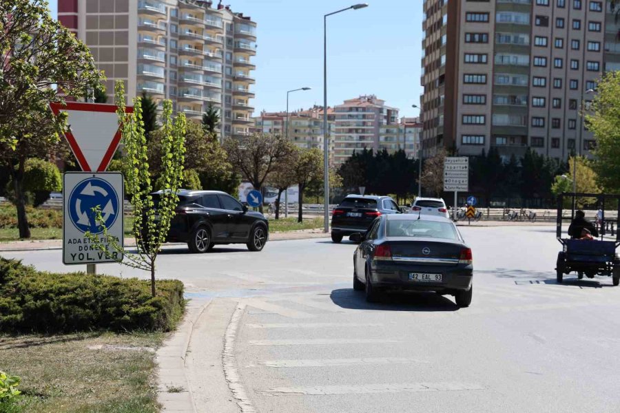 Uzmanlardan Sürücülere Mevsimine Uygun Lastik Kullanın Uyarısı