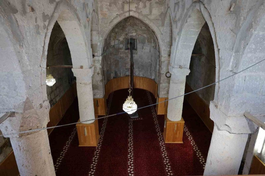 Aksaray’daki 244 Yıllık Kiliseden Çevrilen Cami İmam Bekliyor