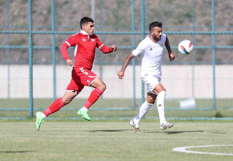 Antalyaspor İkinci Etabın İlk Hazırlık Maçında Mağlup Oldu