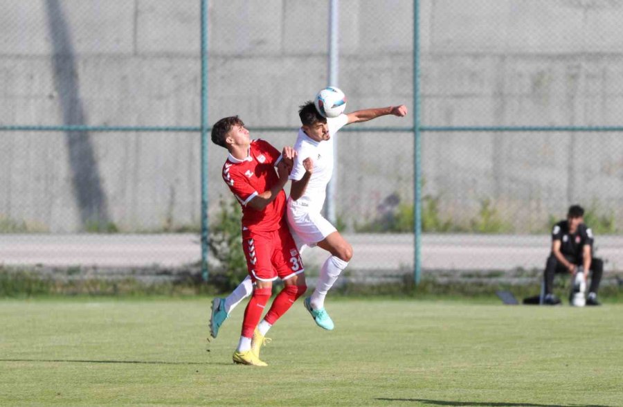 Antalyaspor İkinci Etabın İlk Hazırlık Maçında Mağlup Oldu