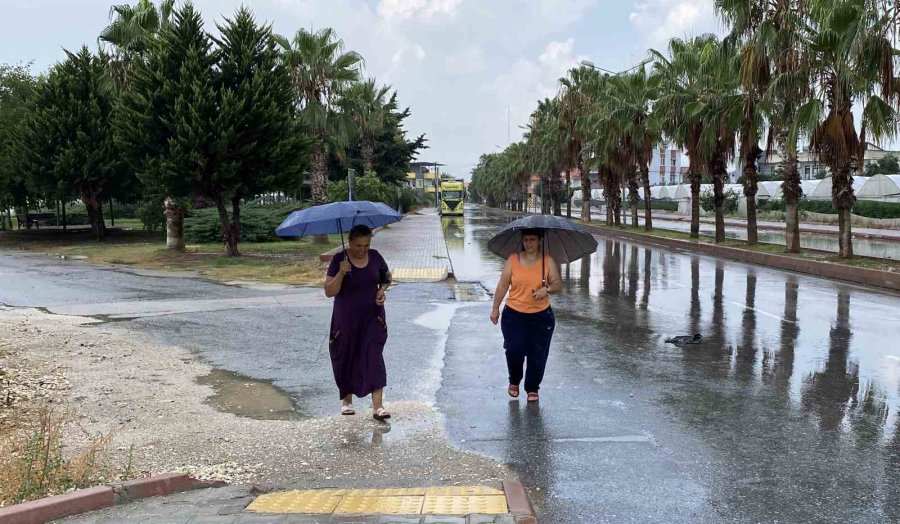 Mersin’de Yaz Yağmuru Etkili Oldu