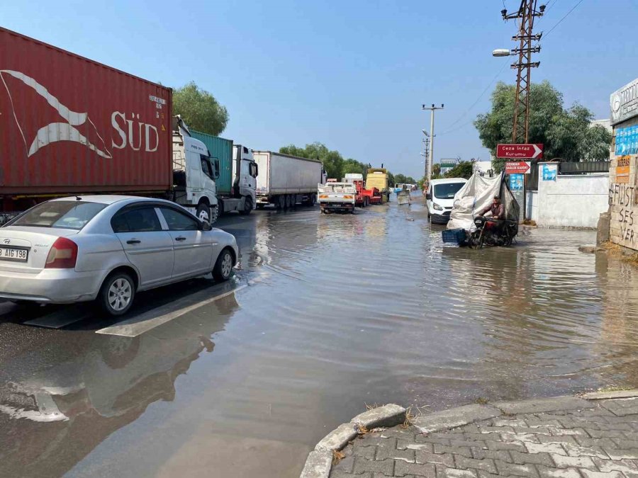 Mersin’de Yaz Yağmuru Etkili Oldu