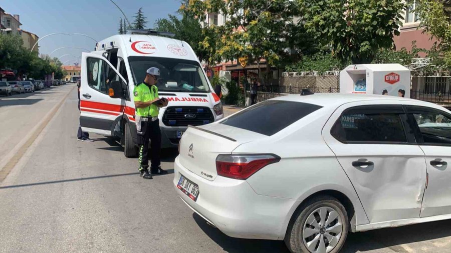 Karaman’da Otomobiller Çarpıştı: 3 Yaralı