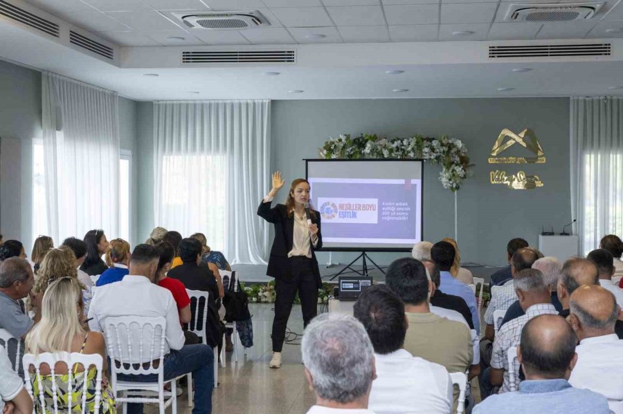 Muhtarlara ’kadın-erkek Eşitliği’ Semineri Verildi