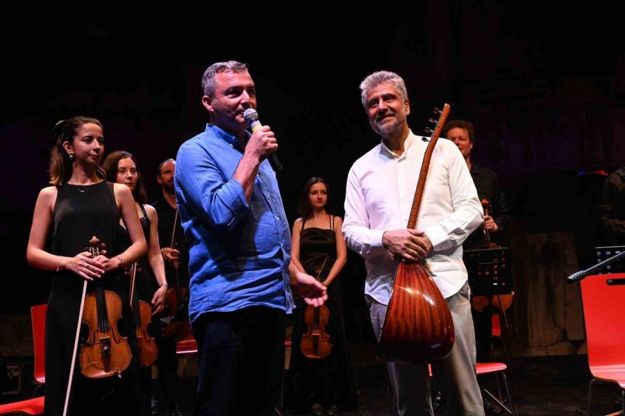 Erdal Akkaya Ve Berlin Senfoni Orkestrası’ndan Side Antik Tiyatro’da Konser