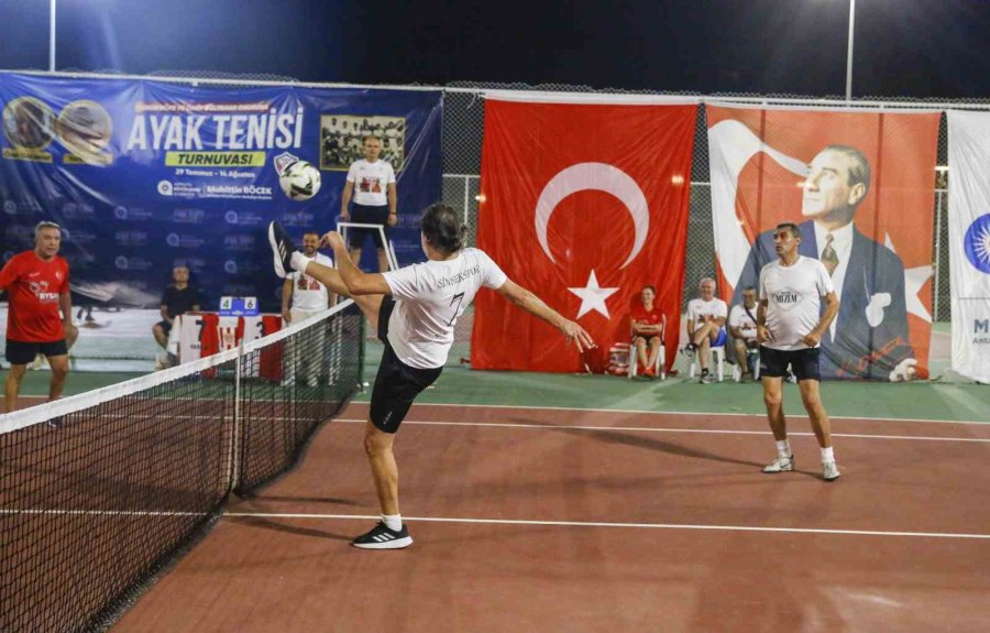 Antalya’da Efsaneler Onuruna Ayak Tenisi Turnuvası