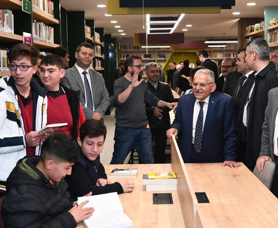 Kayseri Büyükşehir Belediyesi’nden Öğrenci Dostu Yatırımlar