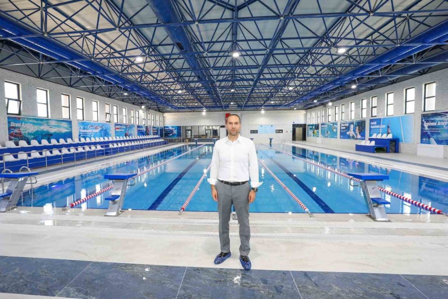 Niğde Yarı Olimpik Yüzme Havuzu Hizmete Girdi