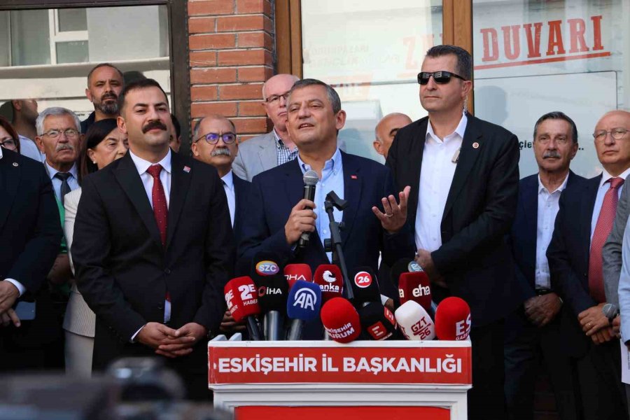 Chp Genel Başkanı Özel: "bu Kötülük Karşısında Hep Birlikte Hizmete Devam Edeceğiz"