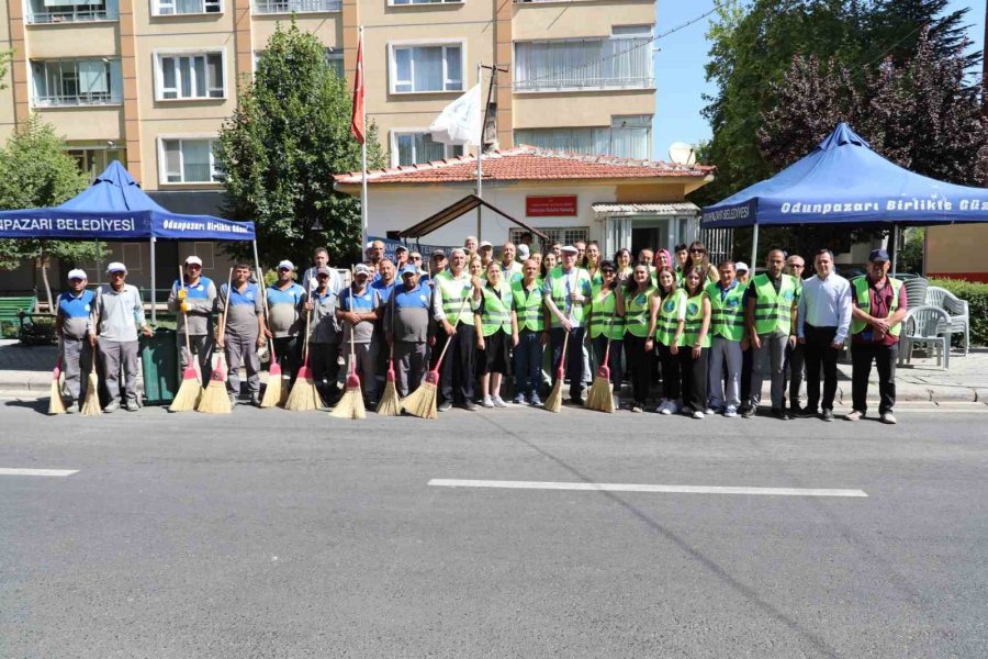 Gökmeydan Mahallesi’nden Örnek “temizlik Hareketi” Başladı