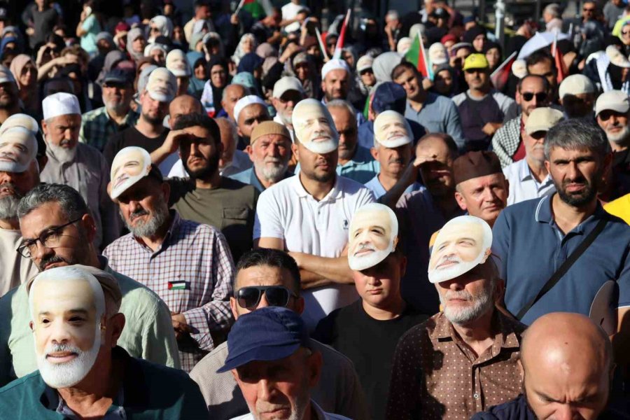 Kayseri Ve Niğde’de Vatandaşlar İsmail Haniye İçin Meydana İndi