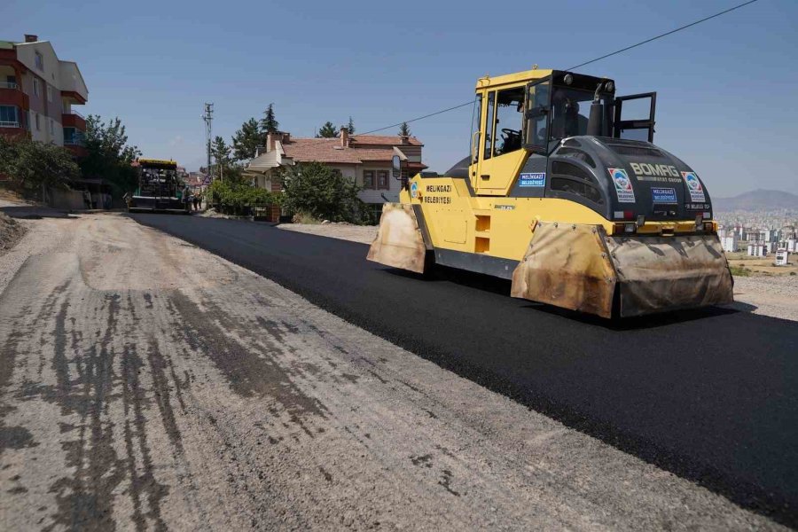 Melikgazi Belediyesi Mimarsinan Mahallesi’ne Yeni Yollar Kazandırdı