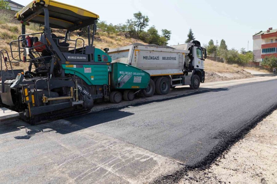 Melikgazi Belediyesi Mimarsinan Mahallesi’ne Yeni Yollar Kazandırdı