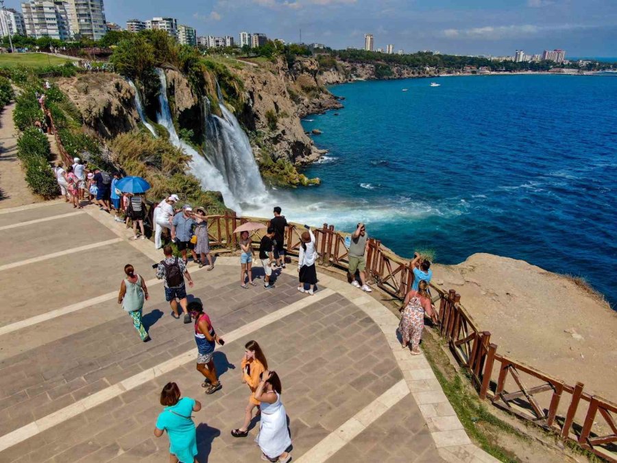 Antalya’yı İlk 7 Ayda 9 Milyon Turist Ziyaret Etti