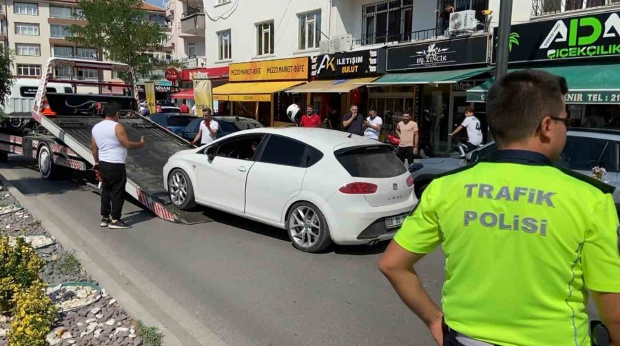 Polis “çekeceğim” Dedi, Sürücü “çektirtmem” Diyerek Mukavemet Gösterdi