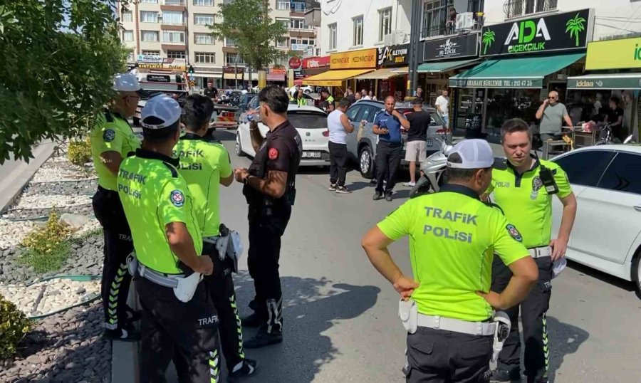 Polis “çekeceğim” Dedi, Sürücü “çektirtmem” Diyerek Mukavemet Gösterdi