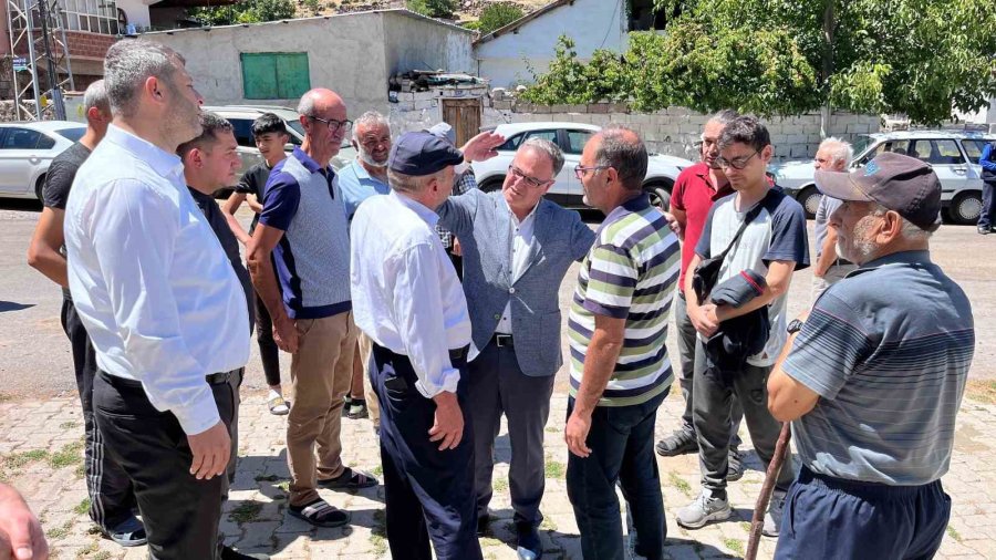 Başkan Özdoğan Vatandaşların Taleplerini Dinliyor